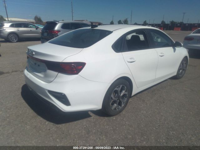 3KPF24AD4ME263344 KIA Forte Lxs