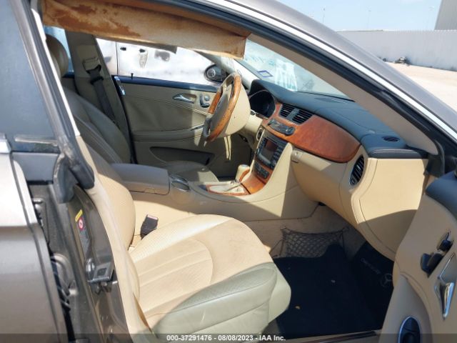2006 MERCEDES-BENZ CLS 500 WDDDJ75XX6A011013 Photo 4