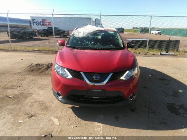JN1BJ1CR5HW101004 Nissan Rogue Sport Sl
