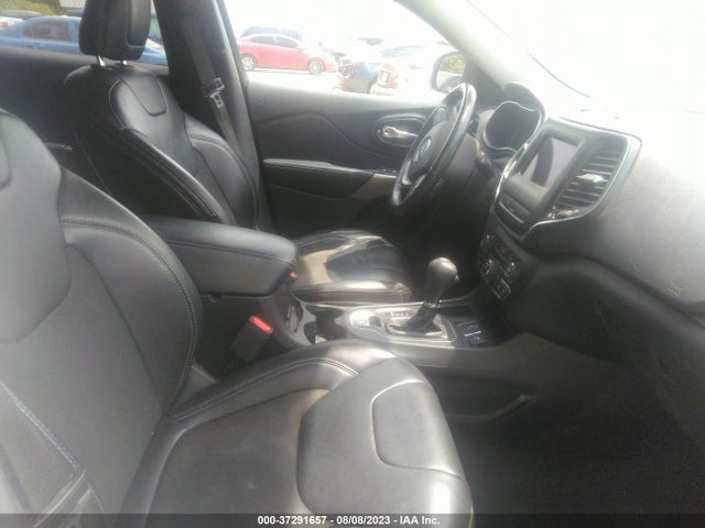 Jeep Cherokee Latitude Plus 2019 1C4PJLLB2KD344287 Image 12