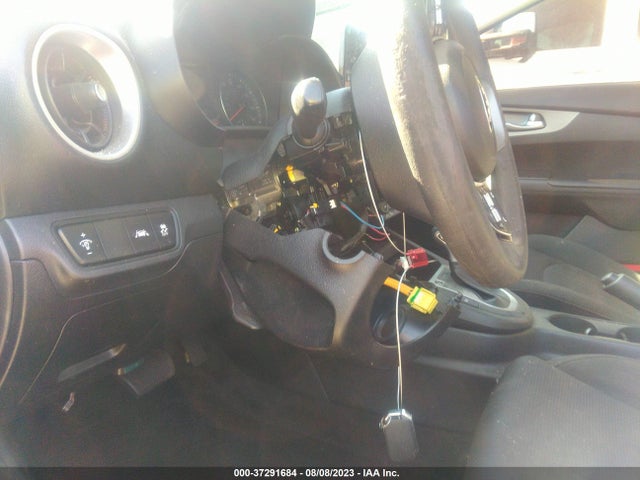 KIA Forte Lxs 2019 3KPF24AD1KE084269 Image 4