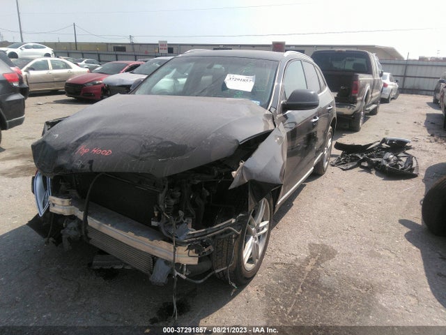 WA1LFAFP0FA001958 Audi Q5 Premium Plus