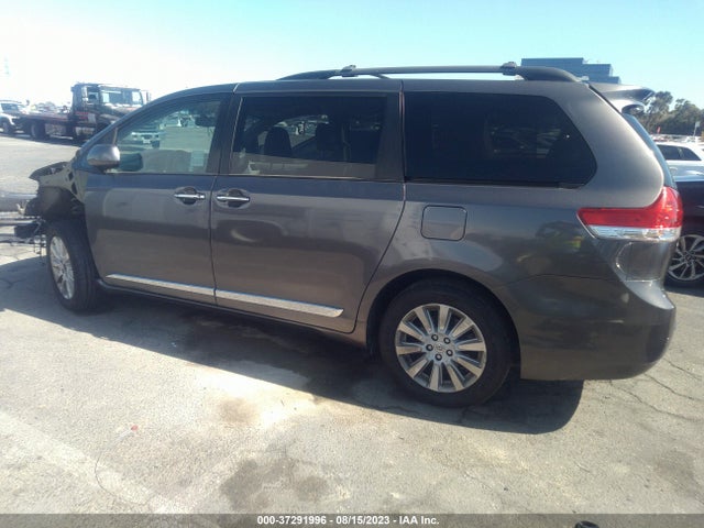 2013 TOYOTA SIENNA XLE 7 PASSENGER VIN: 5TDDK3DC6DS063317