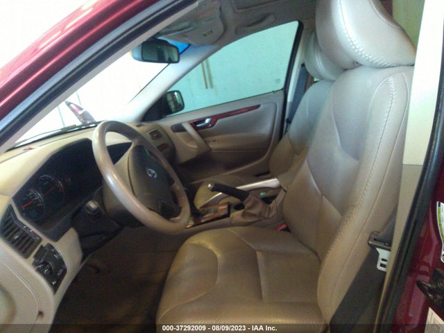 2005 VOLVO XC70 VIN: YV1SZ592851176192