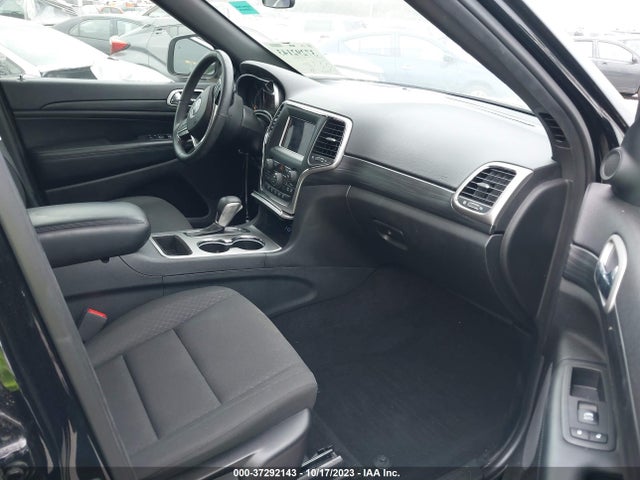 1C4RJFAG9KC694465 Jeep Grand Cherokee Laredo E