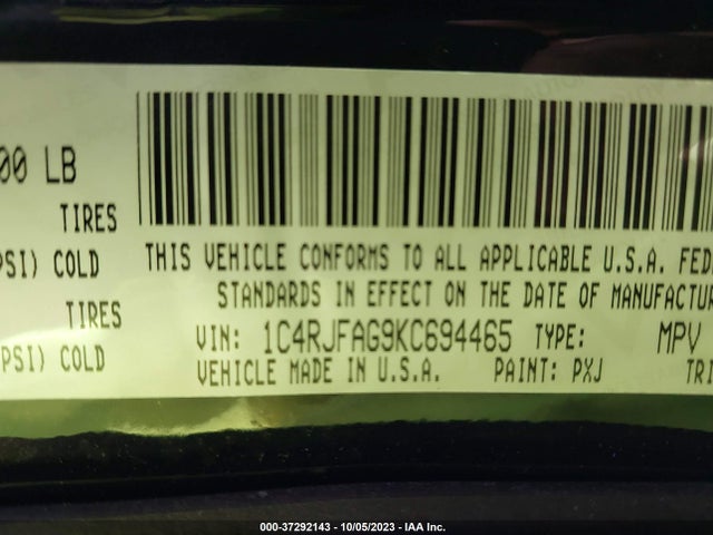 1C4RJFAG9KC694465 Jeep Grand Cherokee Laredo E