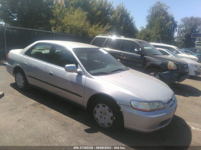 1999 HONDA ACCORD SDN LX VIN: 1HGCG5540XA010597