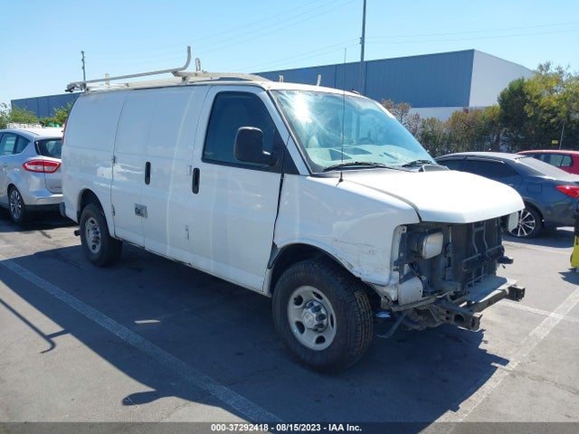 Chevrolet EXPRESS CARGO VAN 2015 1GCWGFCF9F1135215 Image 1