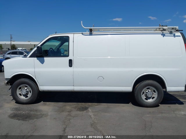 Chevrolet EXPRESS CARGO VAN 2015 1GCWGFCF9F1135215 Image 15