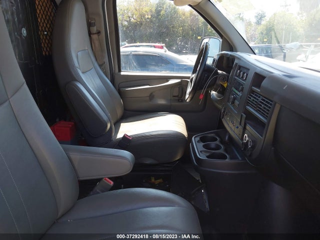 Chevrolet EXPRESS CARGO VAN 2015 1GCWGFCF9F1135215 Image 5