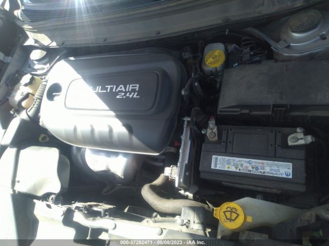1C4PJLCBXJD537611 Jeep Cherokee Latitude