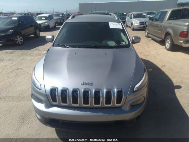 1C4PJLCBXJD537611 Jeep Cherokee Latitude