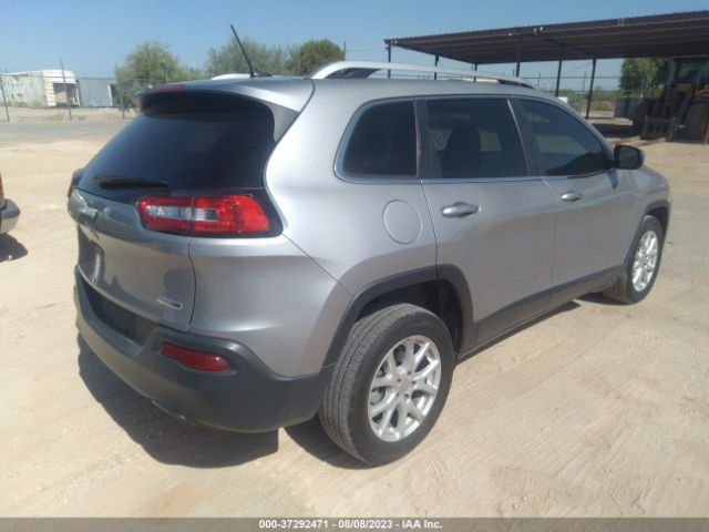1C4PJLCBXJD537611 Jeep Cherokee Latitude