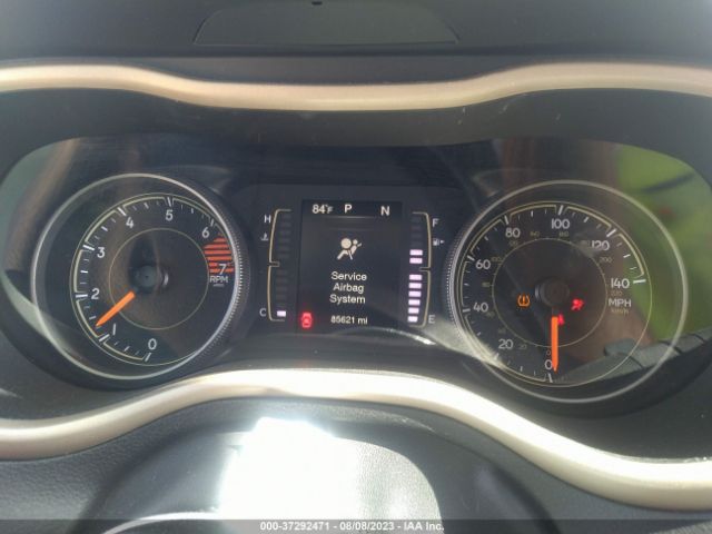 1C4PJLCBXJD537611 Jeep Cherokee Latitude