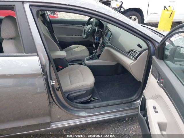 2018 HYUNDAI ELANTRA SE VIN: 5NPD74LF4JH393686