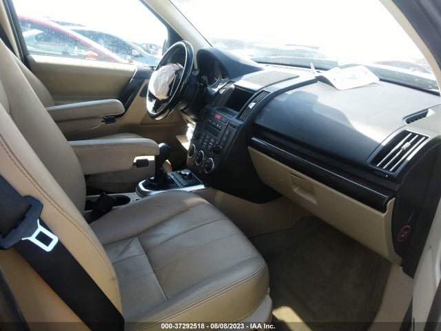 2011 LAND ROVER LR2 HSE VIN: SALFR2BN3BH272608