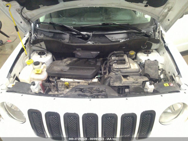 1C4NJRBB8GD595883 Jeep Patriot Sport Se