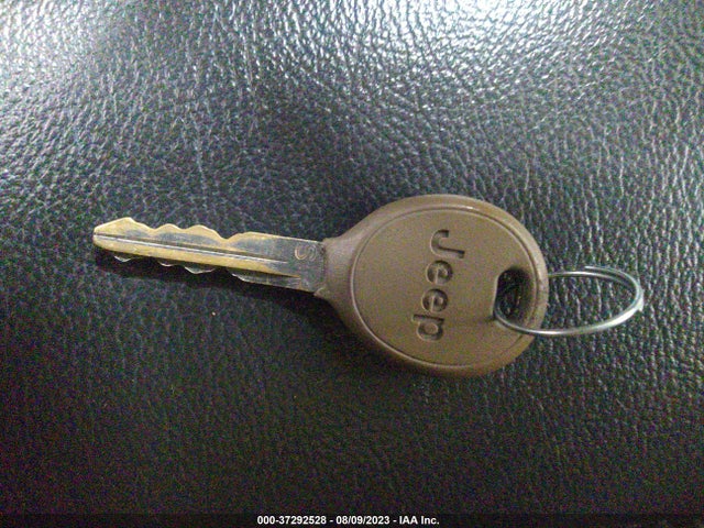 1C4NJRBB8GD595883 Jeep Patriot Sport Se