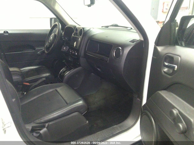 1C4NJRBB8GD595883 Jeep Patriot Sport Se