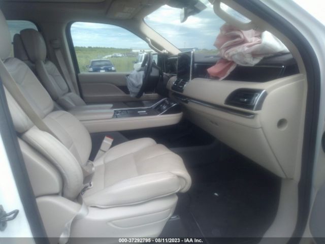 5LMJJ3LT7LEL19453 Lincoln Navigator L Reserve