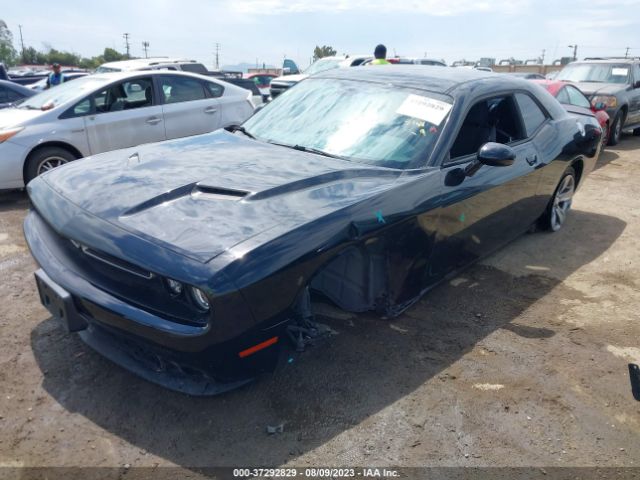 2C3CDZAG3JH123942 Dodge Challenger Sxt