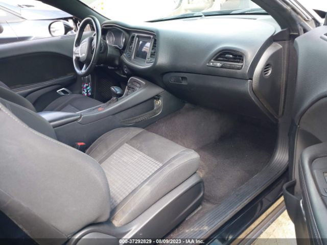 2C3CDZAG3JH123942 Dodge Challenger Sxt