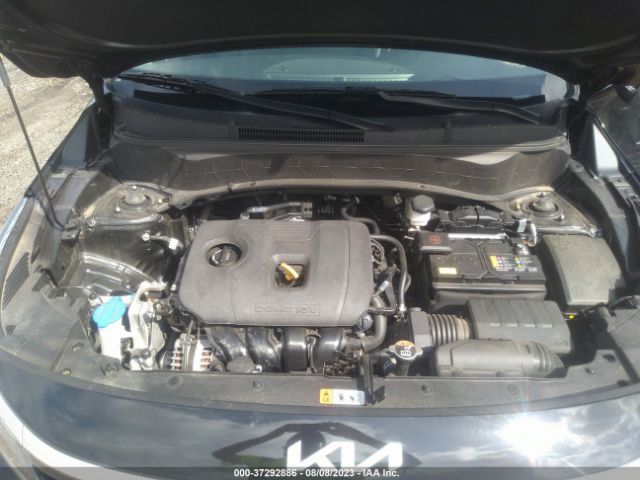 KNDERCAA8N7311520 KIA SELTOS EX