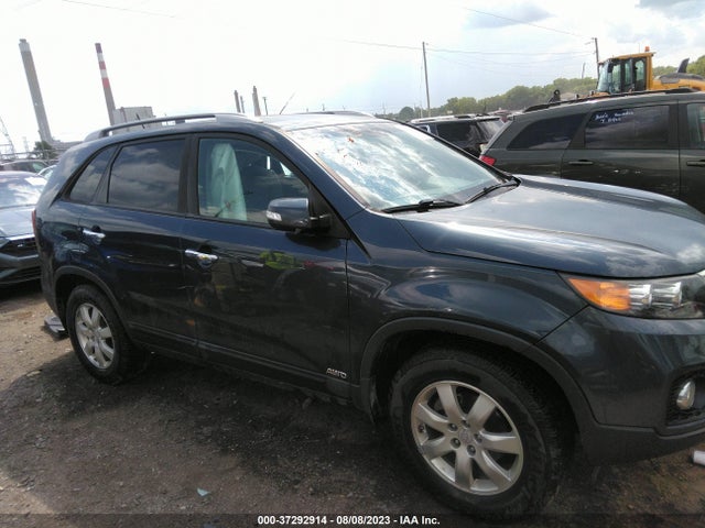 2011 KIA SORENTO LX VIN: 5XYKTDA19BG157697