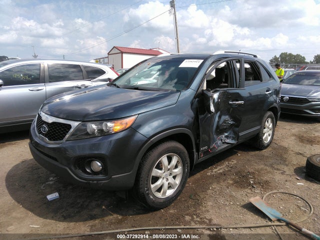 2011 KIA SORENTO LX VIN: 5XYKTDA19BG157697