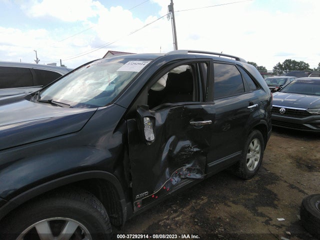 2011 KIA SORENTO LX VIN: 5XYKTDA19BG157697