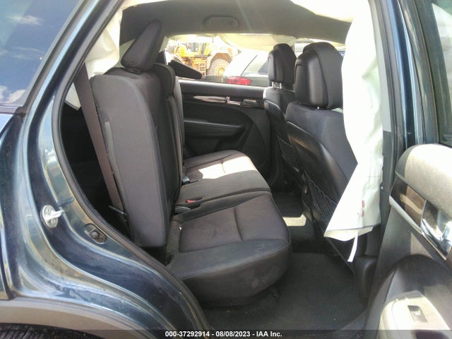 2011 KIA SORENTO LX VIN: 5XYKTDA19BG157697