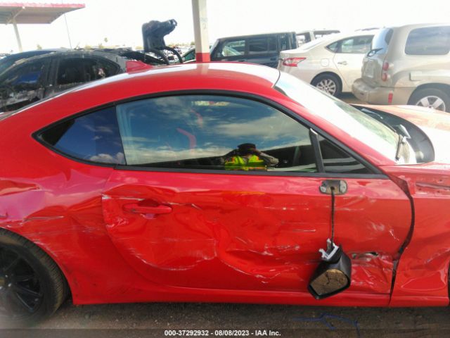 JF1ZNAA19G8700686 Scion FR-S