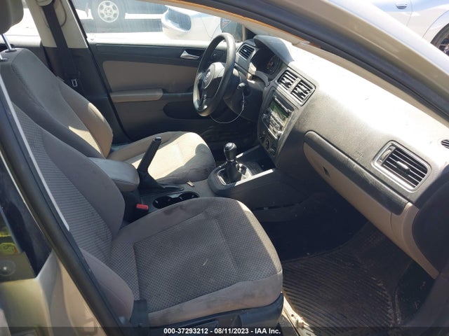 3VW1K7AJ7EM250738 Volkswagen Jetta Sedan S
