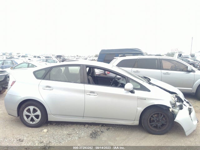 Toyota Prius Four 2015 JTDKN3DU6F0435252 Image 14