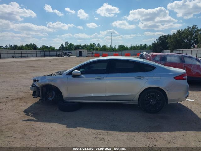 3FA6P0H73HR171592 Ford FUSION SE