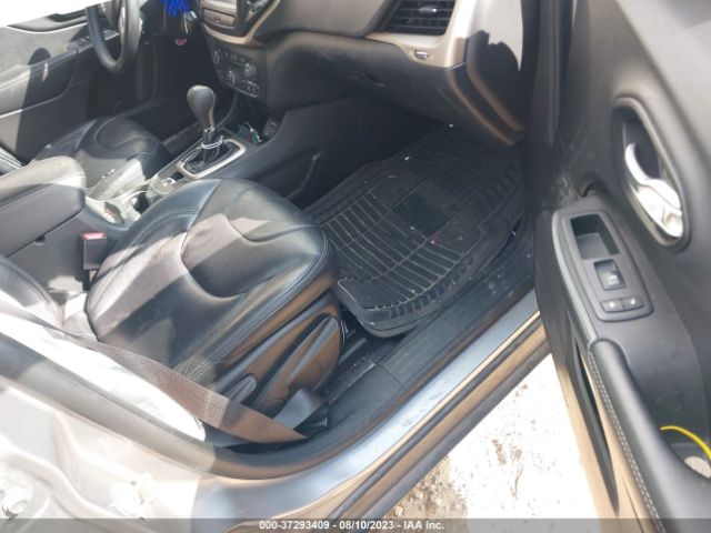 1C4PJLCS7FW560999 Jeep Cherokee Latitude
