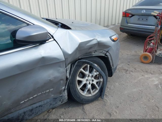 1C4PJLCS7FW560999 Jeep Cherokee Latitude