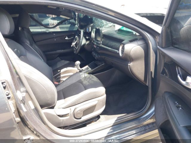 3KPF34AD2ME402769 KIA Forte Gt-line