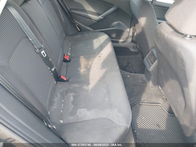 1VWAT7A3XGC015446 Volkswagen Passat 1.8t S