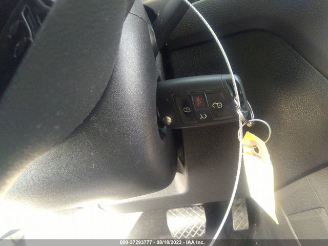 3VV1B7AX4KM068922 Volkswagen TIGUAN S