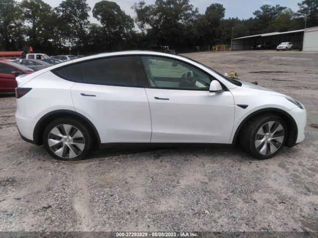7SAYGDEE5NF388784 Tesla Model Y Long Range