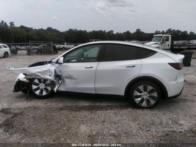 7SAYGDEE5NF388784 Tesla Model Y Long Range
