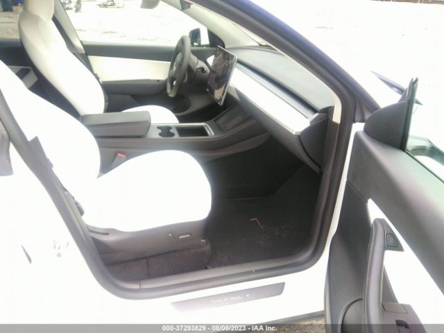 7SAYGDEE5NF388784 Tesla Model Y Long Range