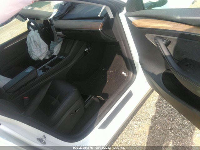 Tesla Model Y Long Range 2022 7SAYGDEE8NA012917 Image 5