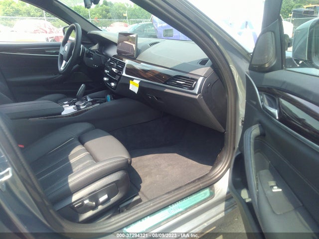 BMW 5 Series 530e Xdrive 2023 аукцион фото