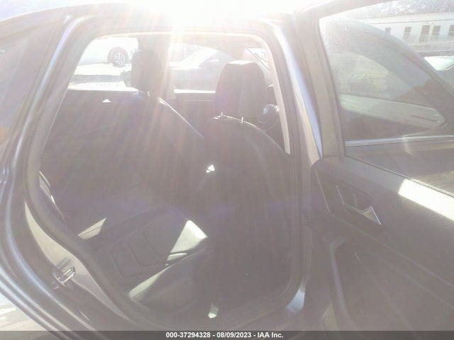 3VWGB7BU6KM233072 Volkswagen Jetta Sel Premium