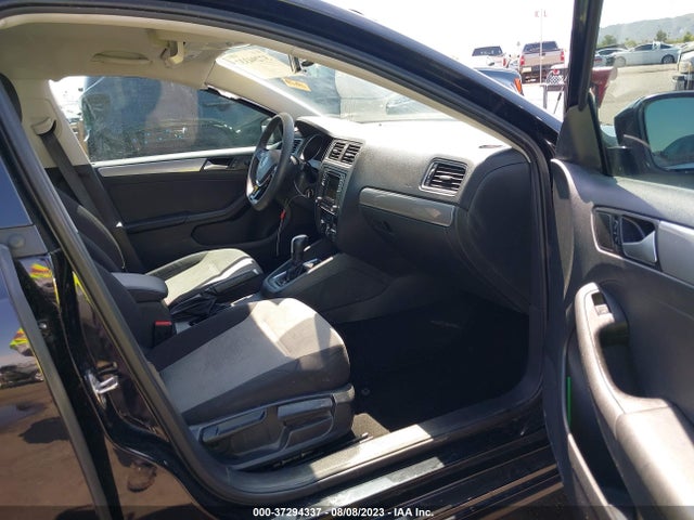 3VW2B7AJ6HM359605 Volkswagen Jetta 1.4t S