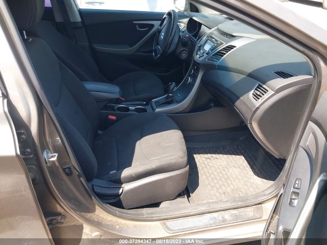 2015 HYUNDAI ELANTRA SE VIN: 5NPDH4AE1FH590541