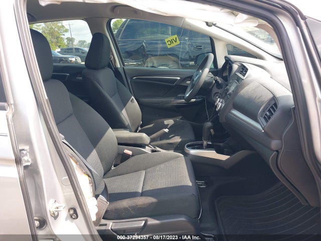 Honda FIT LX 2019 3HGGK5H48KM725120 Image 5