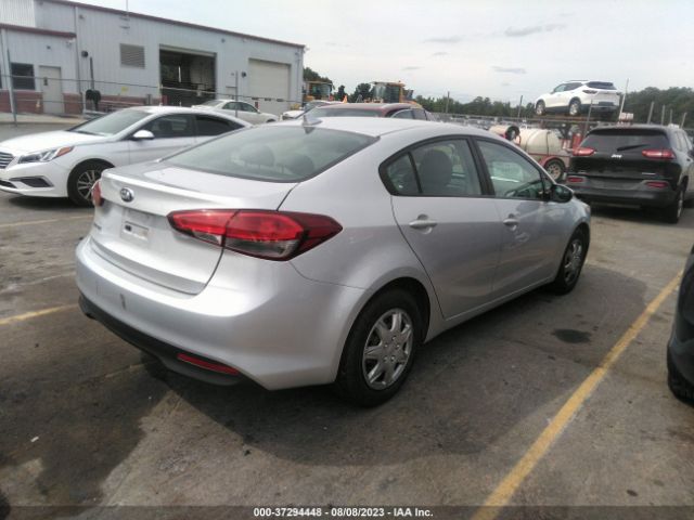 3KPFK4A79HE084975 KIA FORTE LX